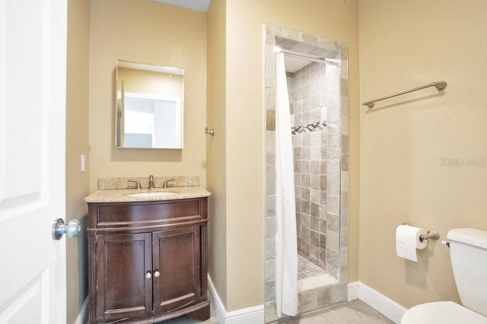 ADU / mother in law bath w shower