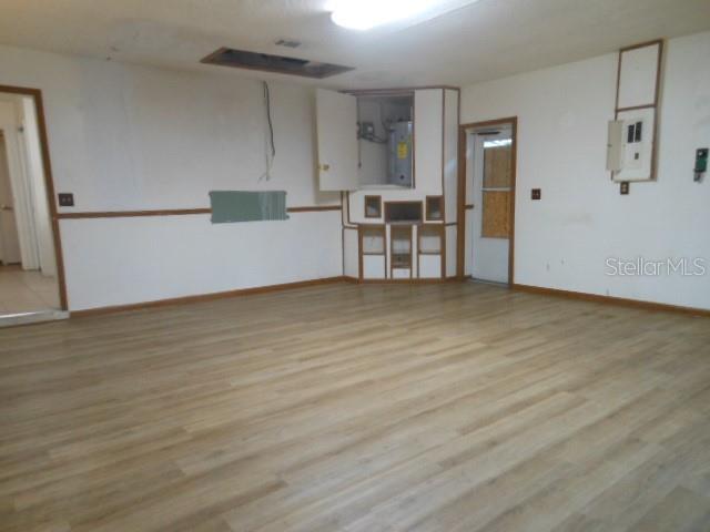 TB8506225