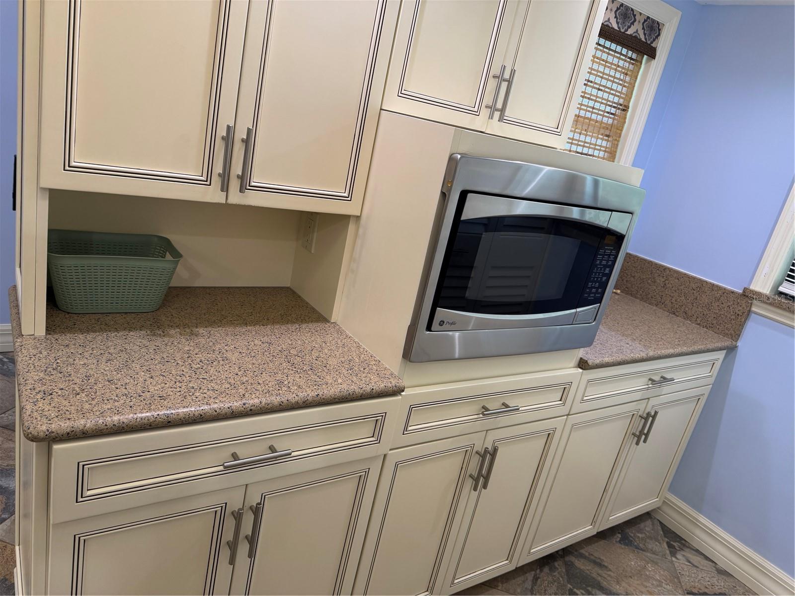 BUTLERS PANTRY AREA