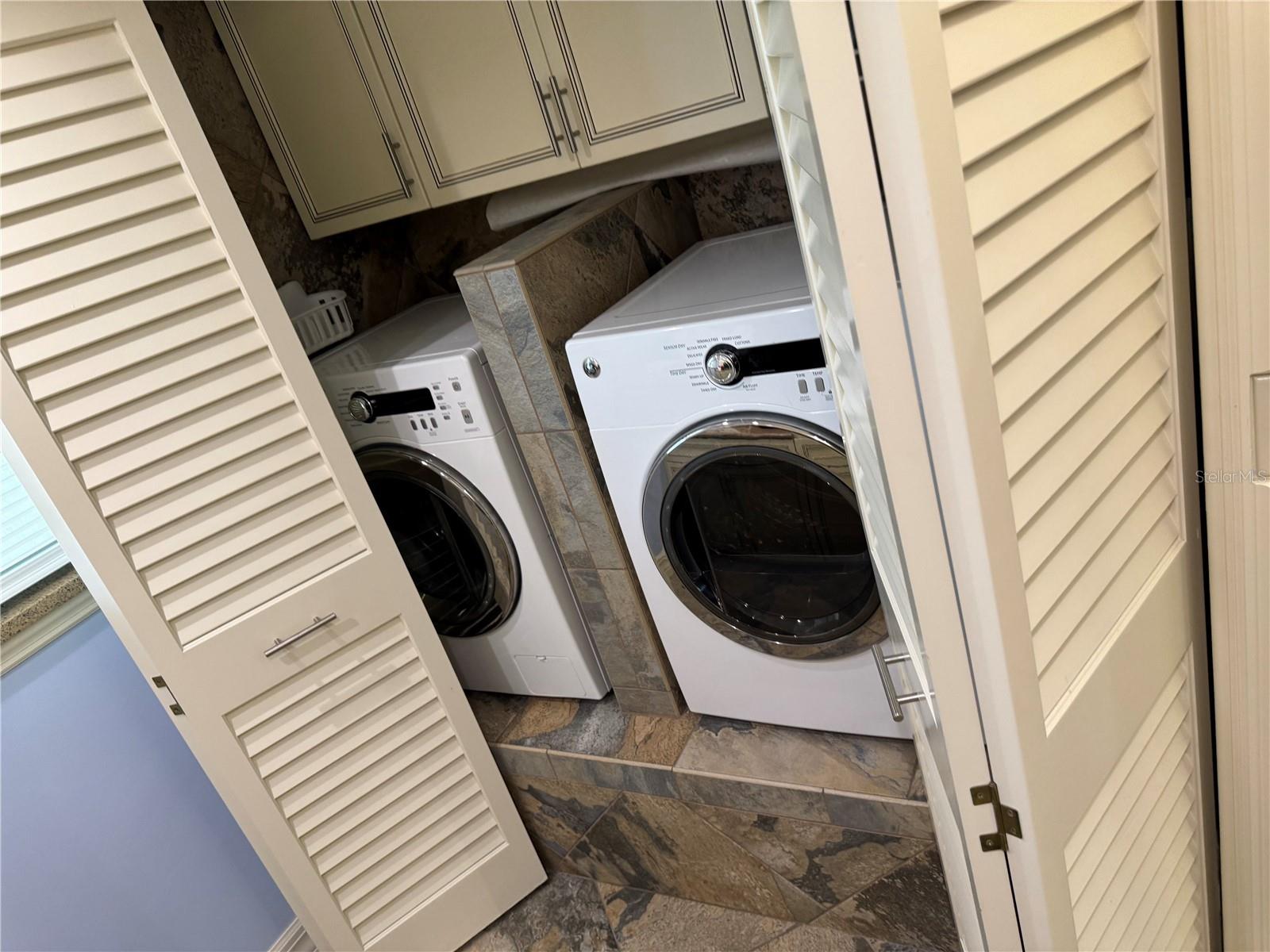 HIDDEN LAUNDRY