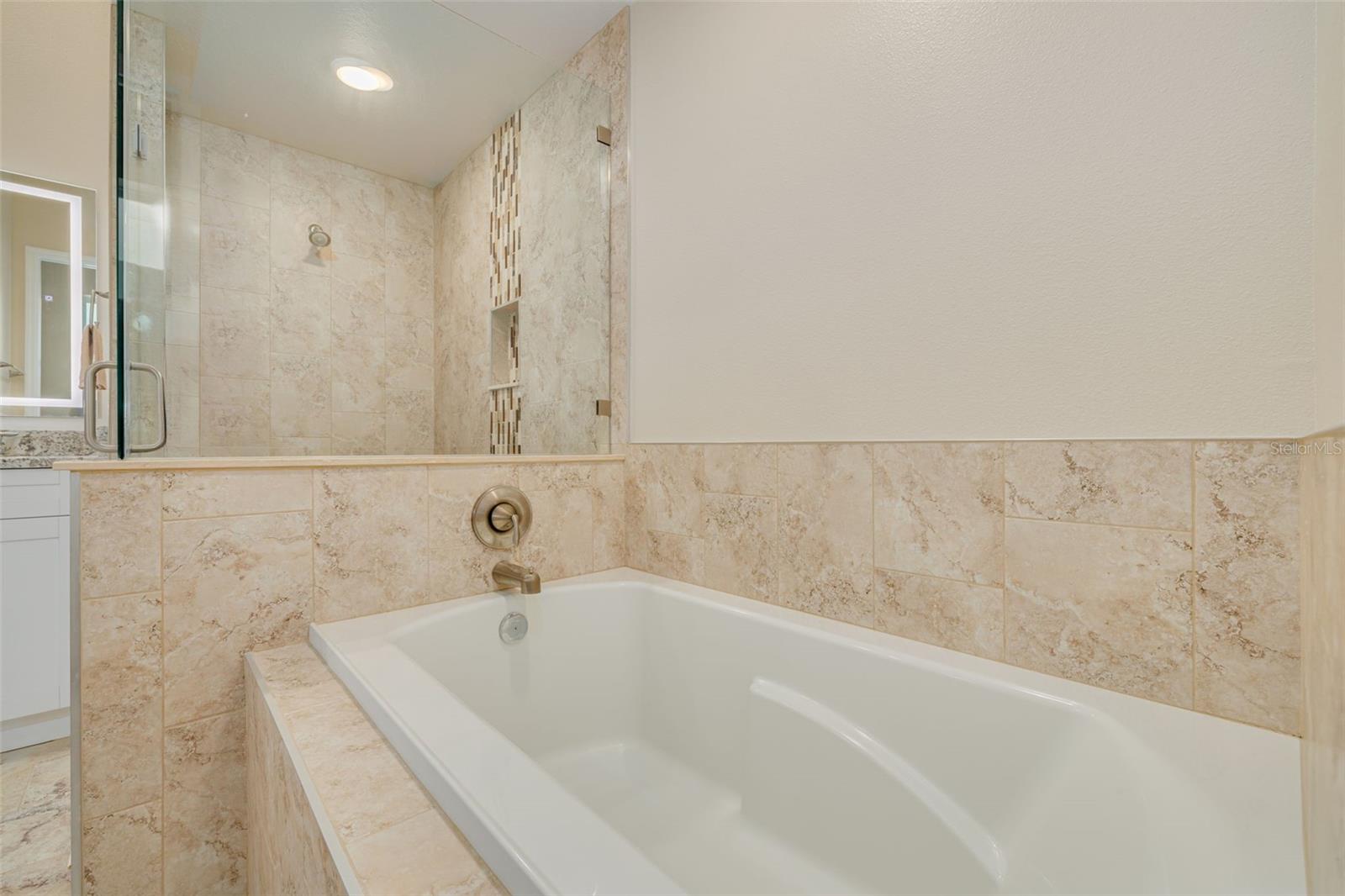 primary en suite bath
