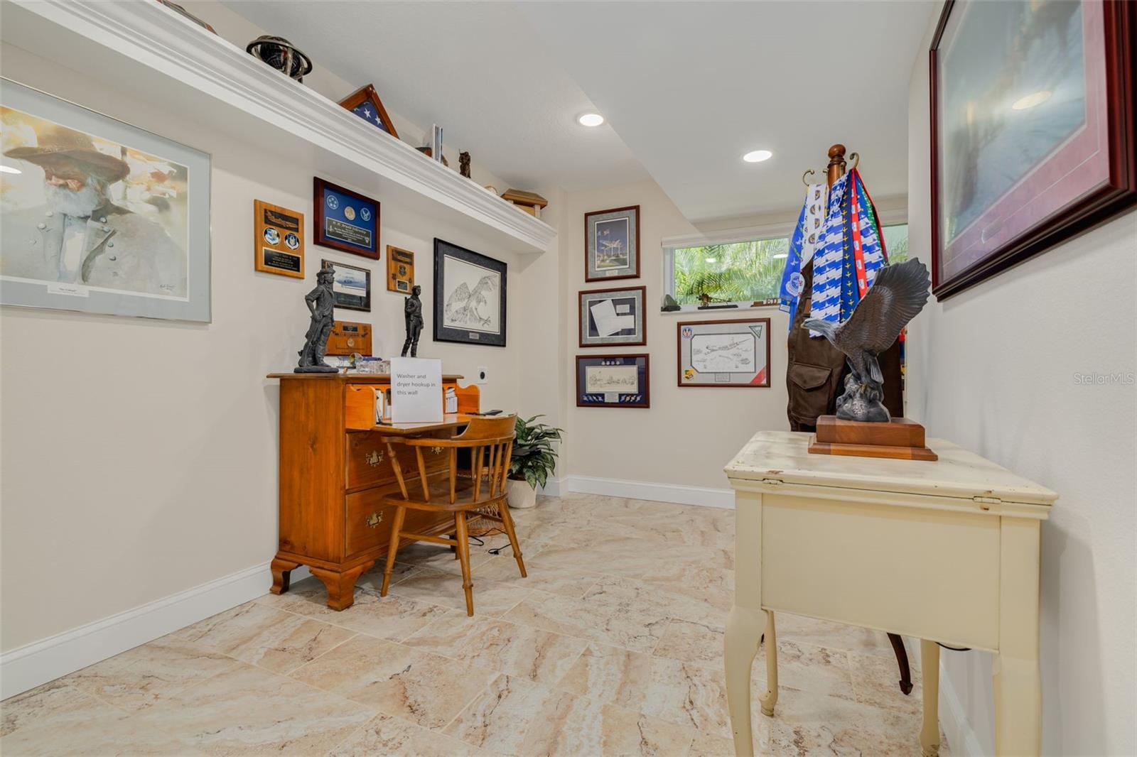 office, could be laundry room or 5th bed