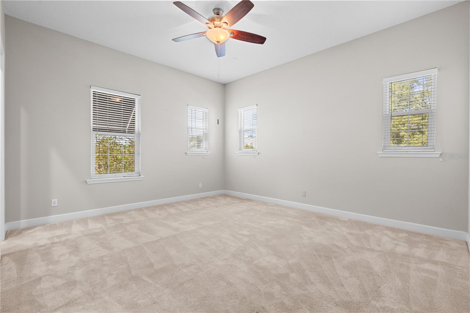 Huge primary bedroom