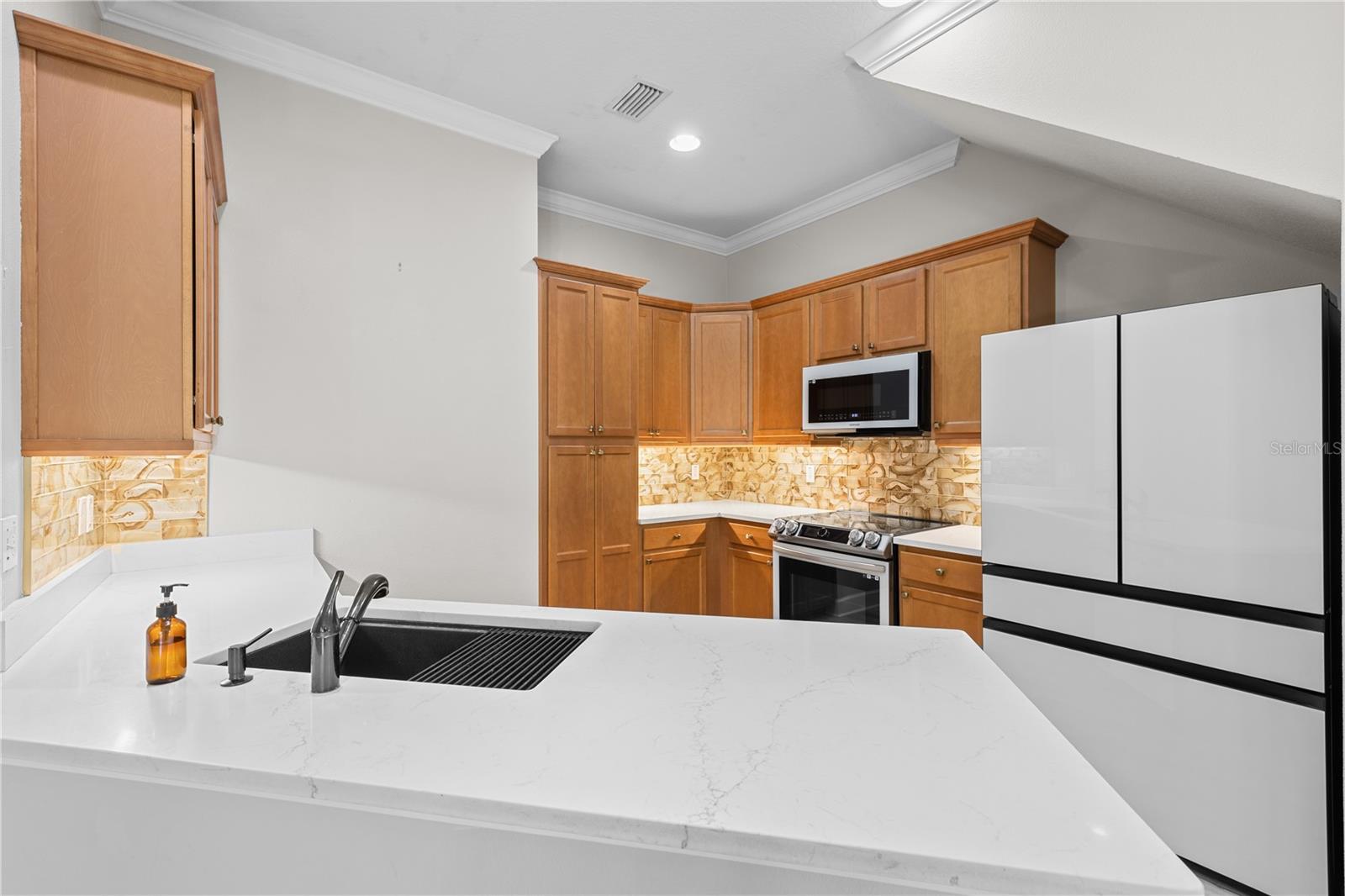 New granite tops and appliances