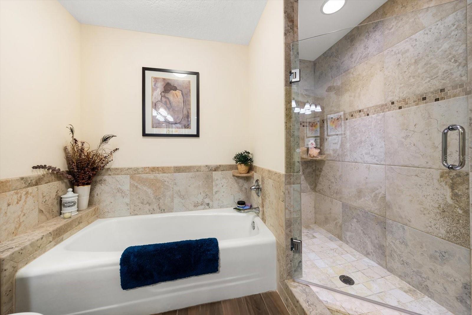 Separate tub
