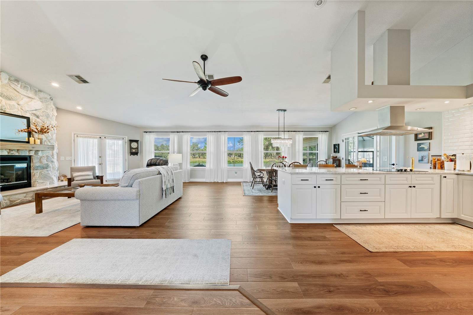 Spacious great room