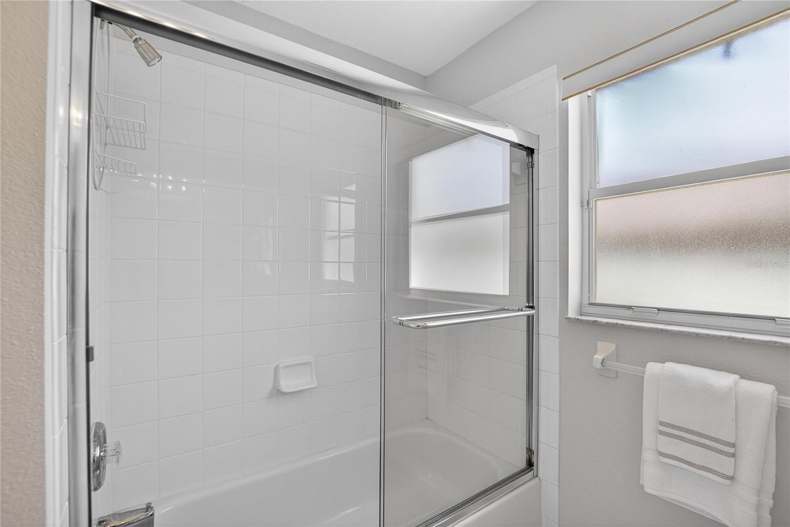 Combo shower & bath