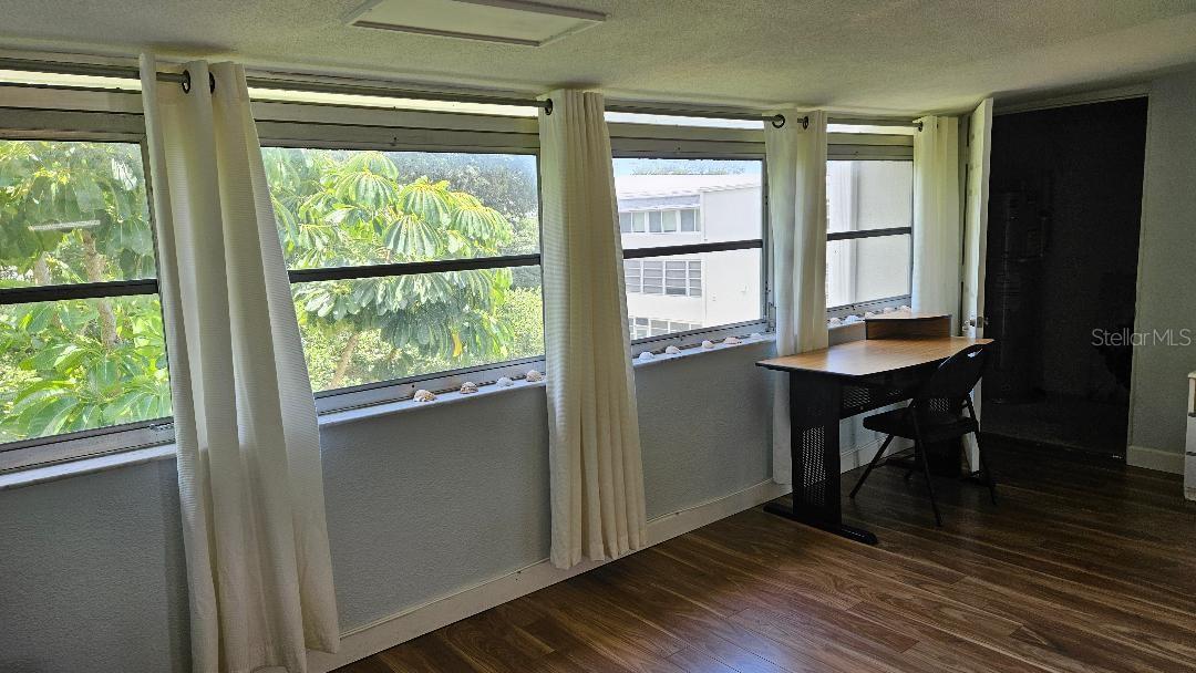 FLORIDA ROOM