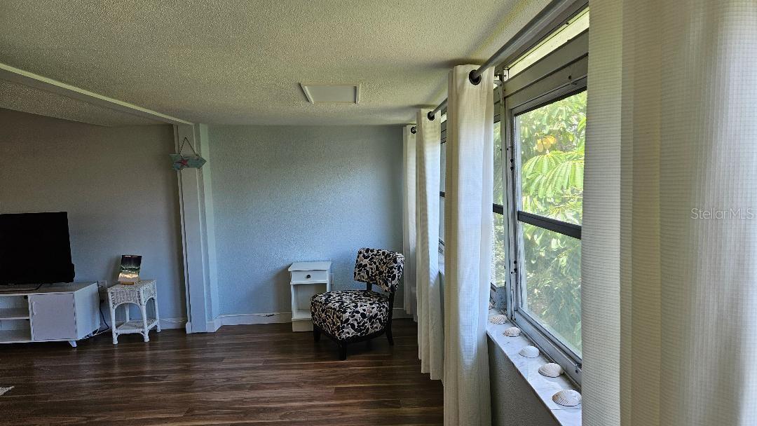 FLORIDA ROOM