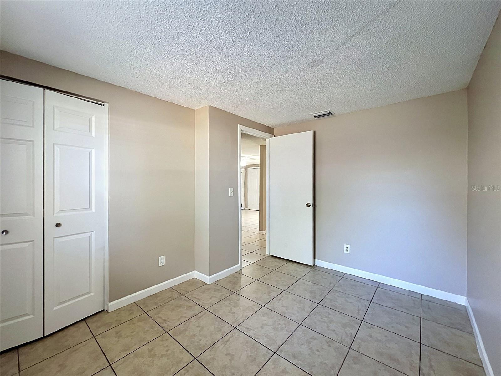 TB8506393