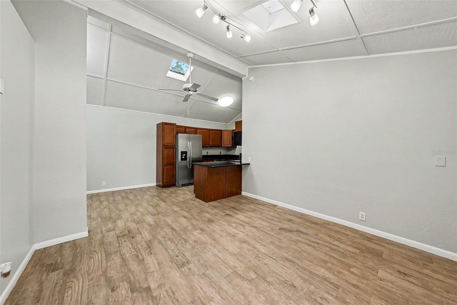 Spacious for guests, mom in law or tenant!