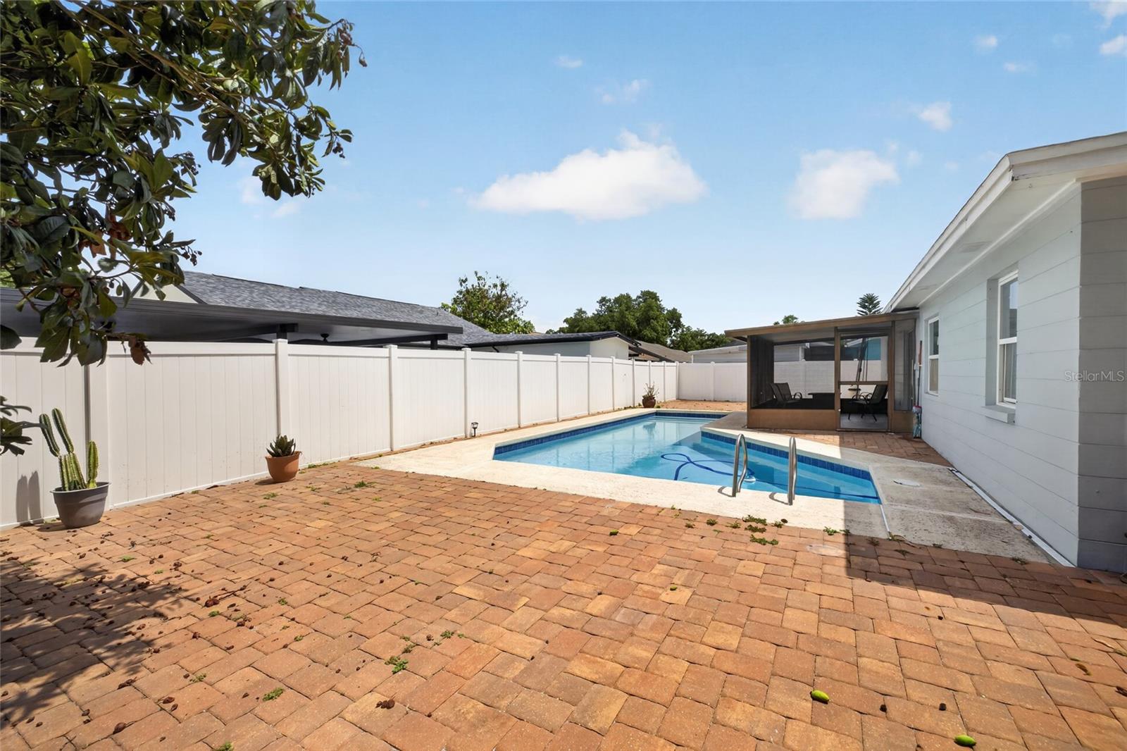 Pool/Pavers