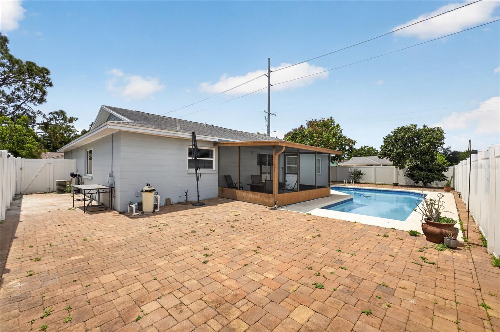 Pool/Pavers