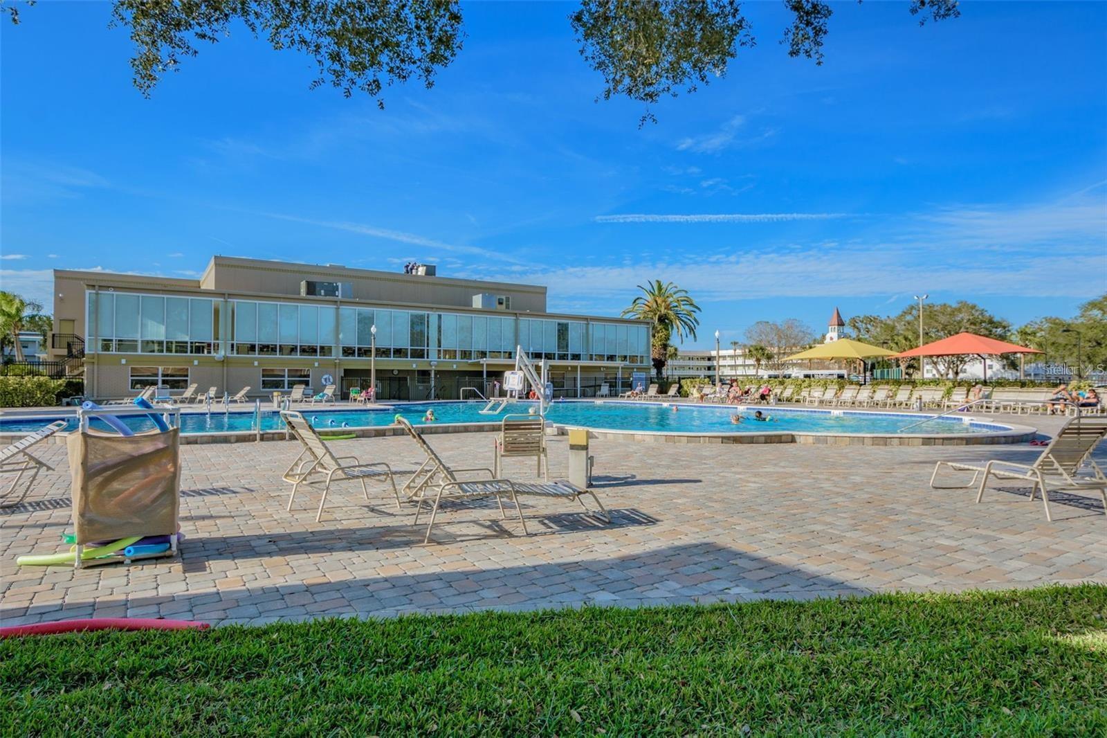 Clubhouse / pool