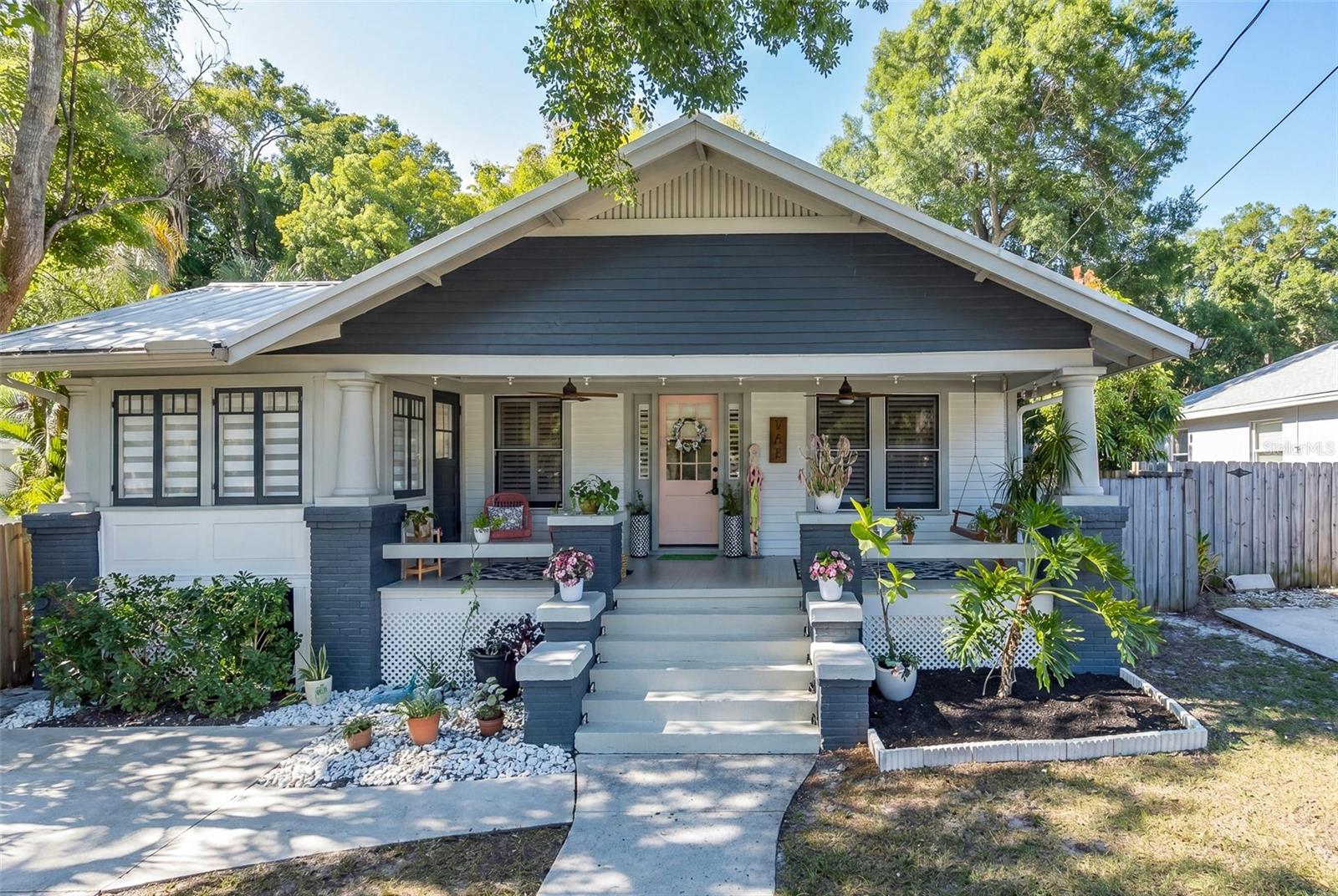 BUNGALOW WITH A BASEMENT!!