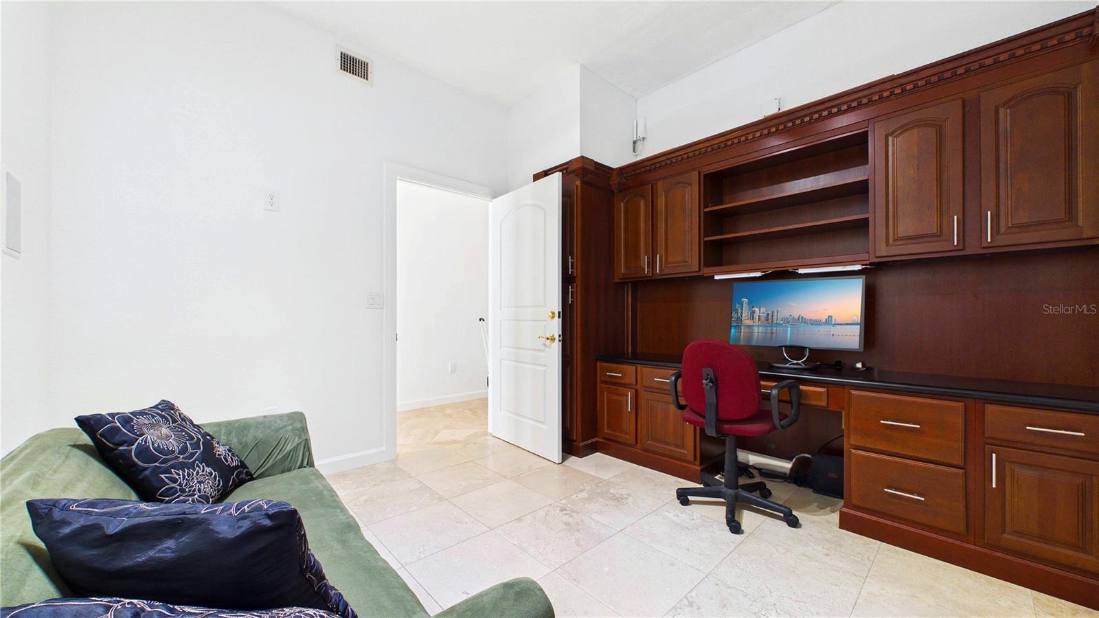 Second bedroom or home office