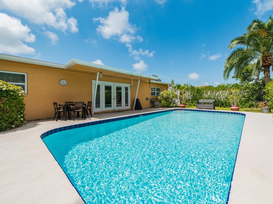 TB8506487