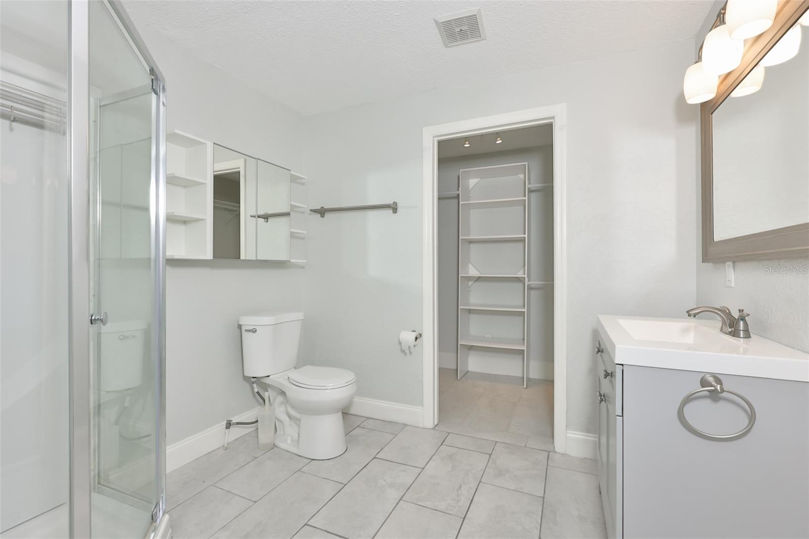 Primary Bathroom w/ Walk-in Closet