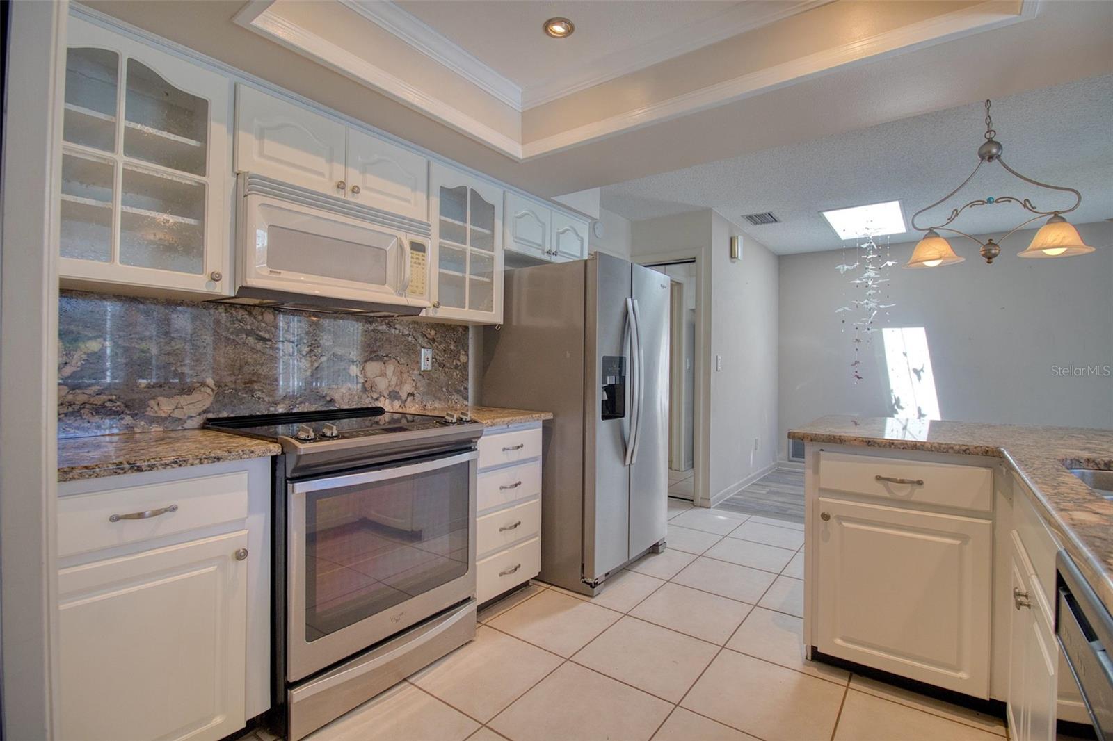 Quartz Counters & Backsplash