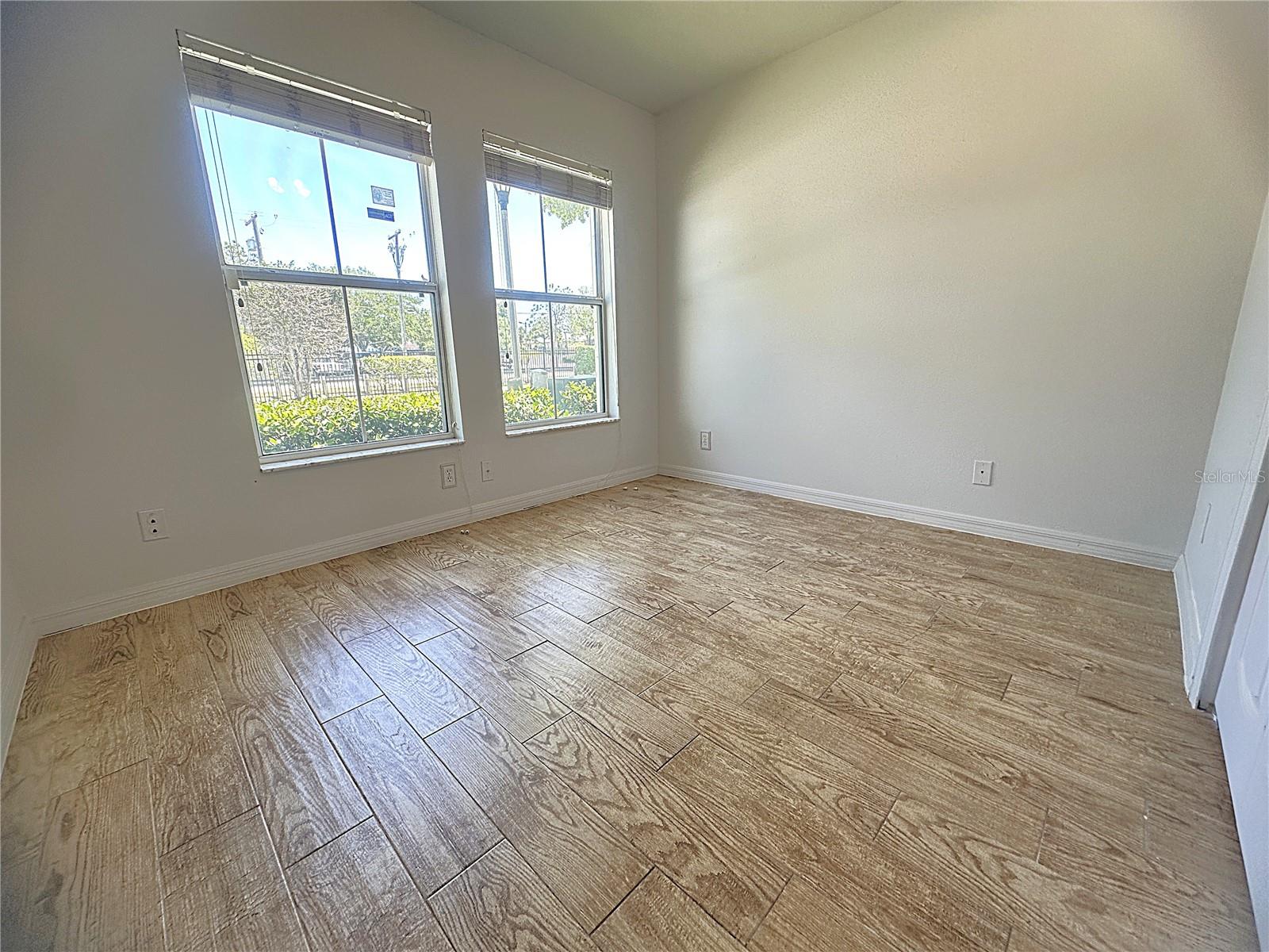 Office/1st floor bedroom