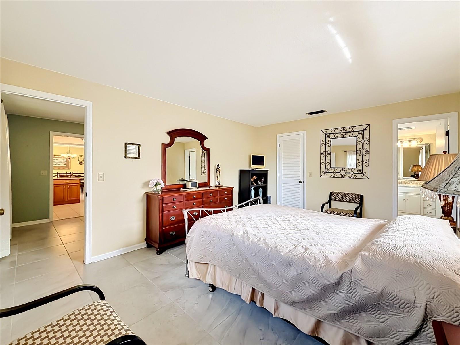 Primary bedroom Suite