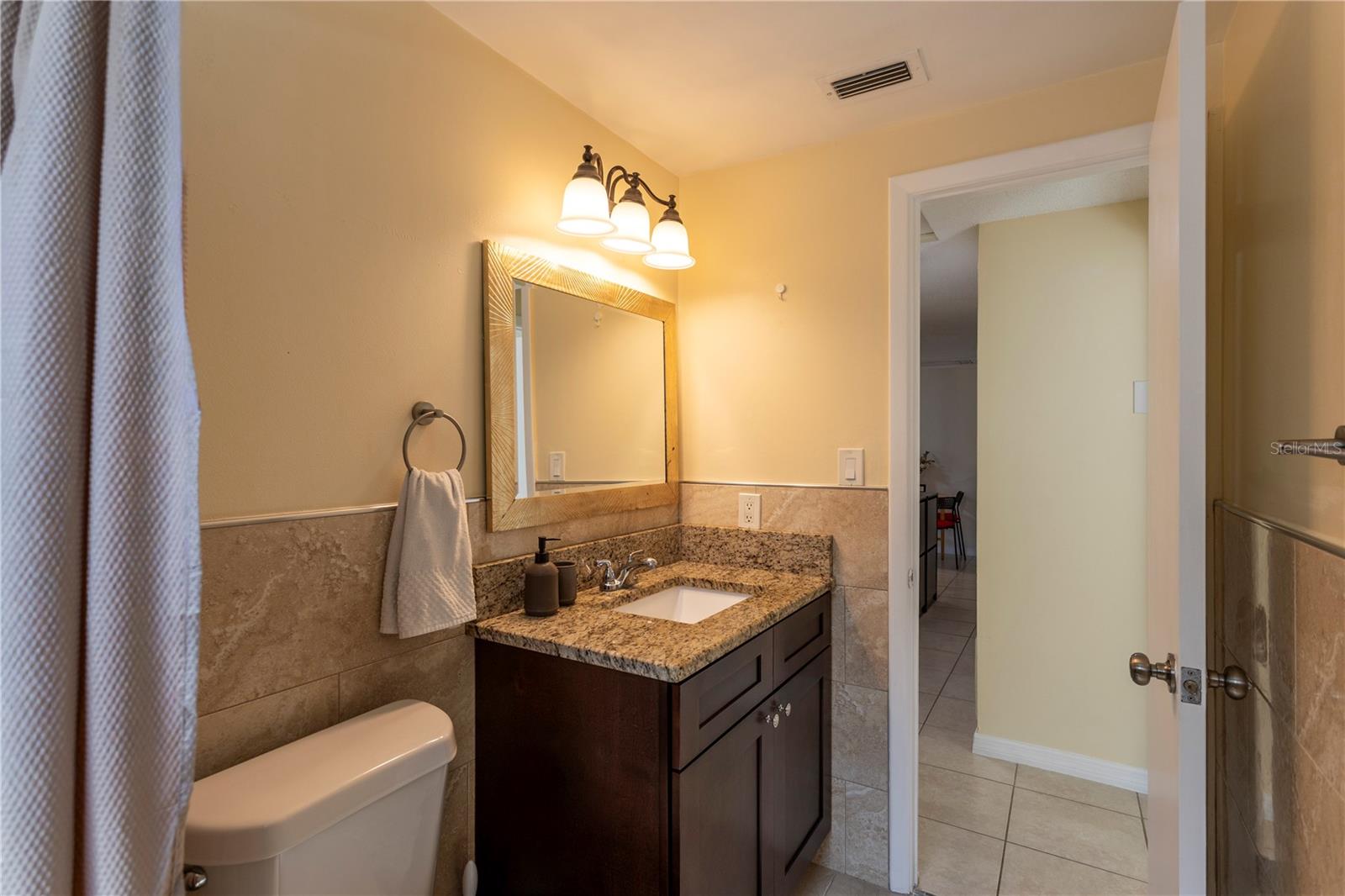 2nd bathroom