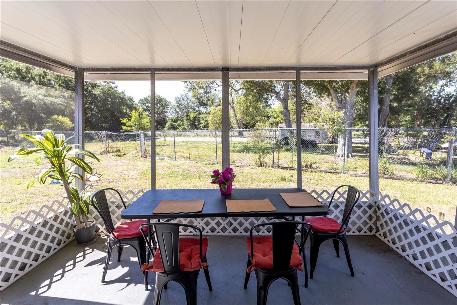 screened lanai