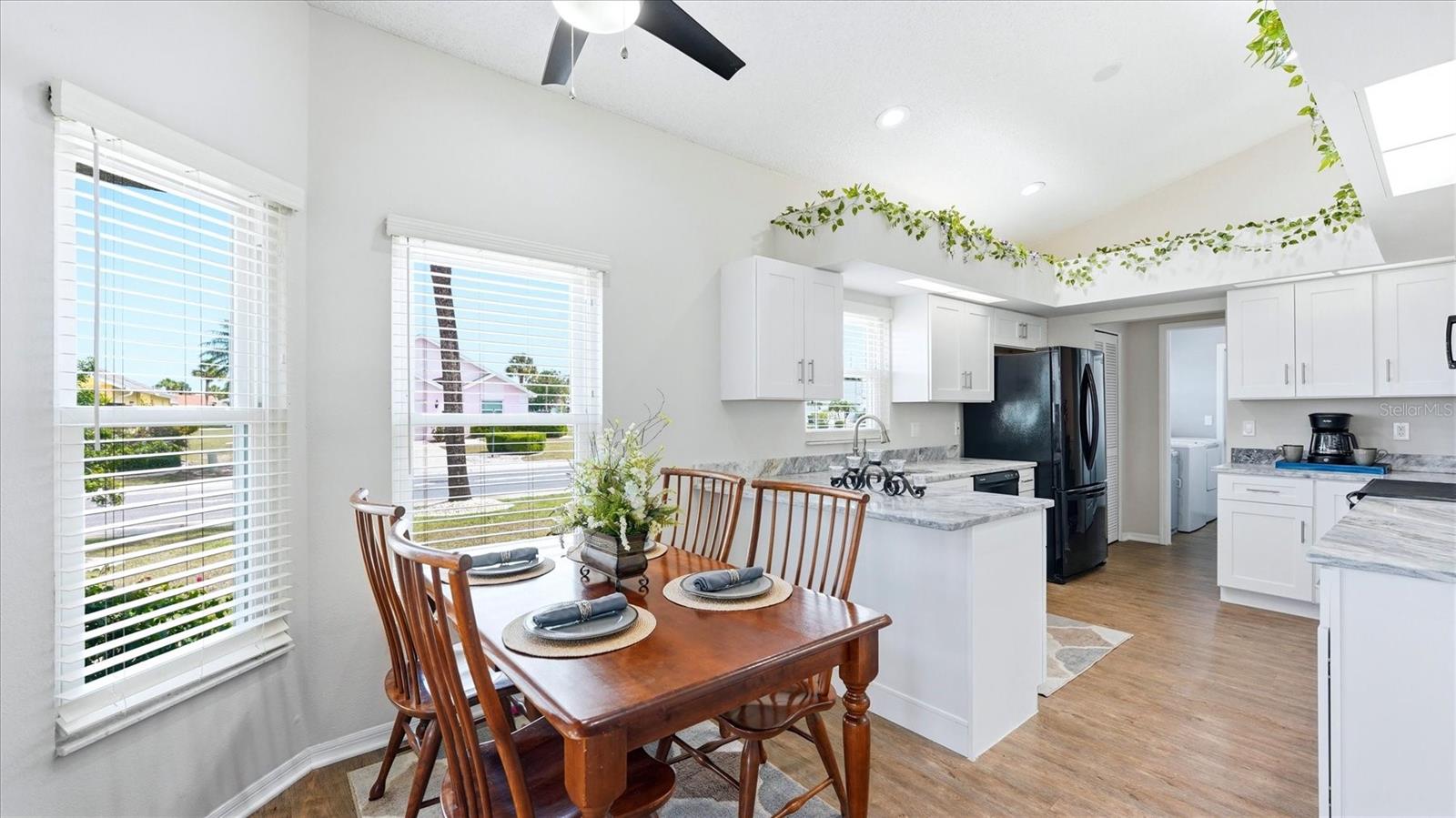 DINETTE AND KITCHEN