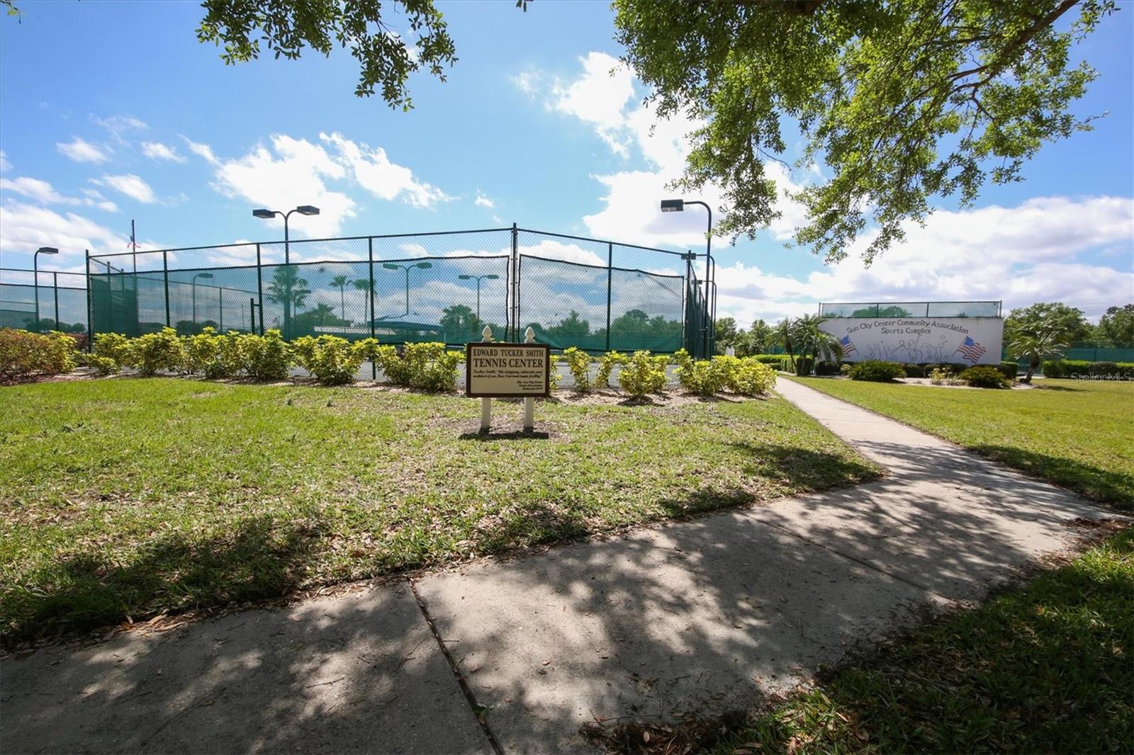 SUN CITY CENTER COMMUNITY