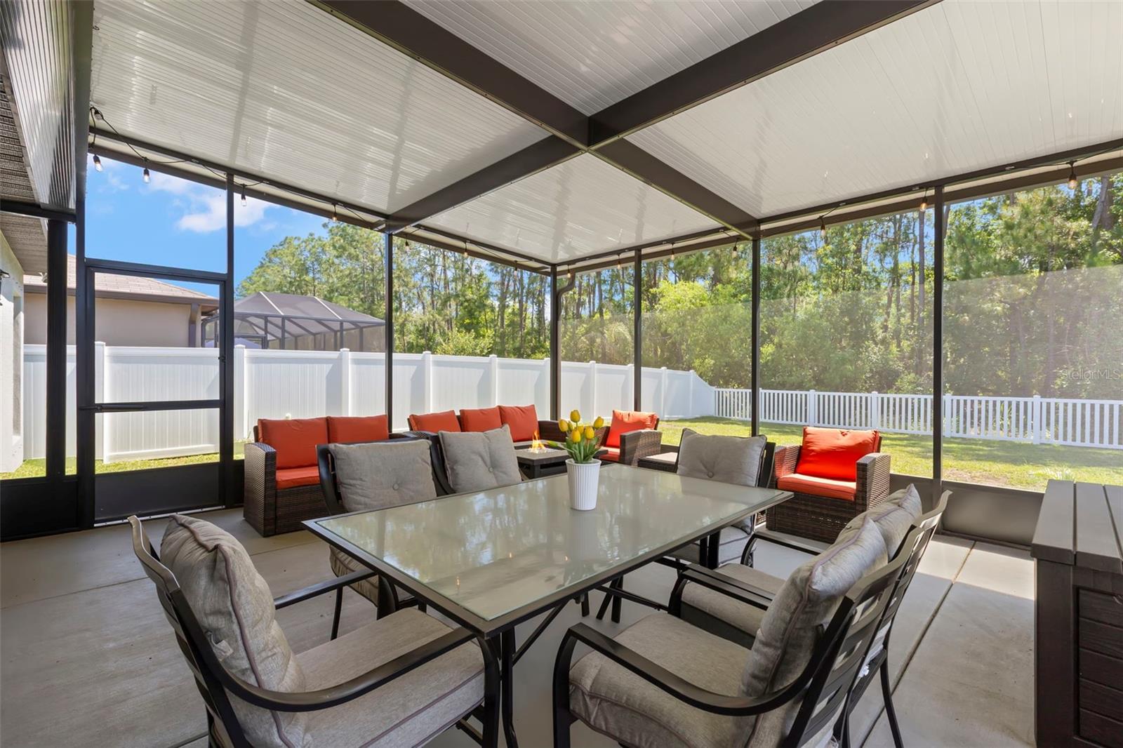 Oversized Lanai