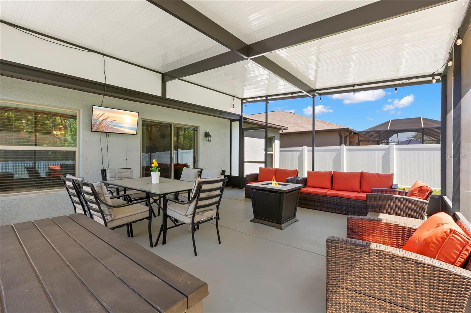 Oversized Lanai