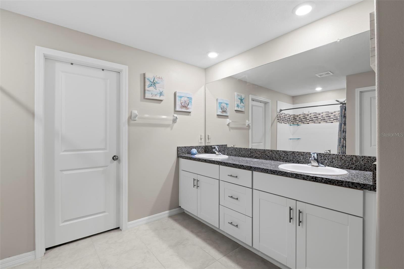 Primary En-Suite