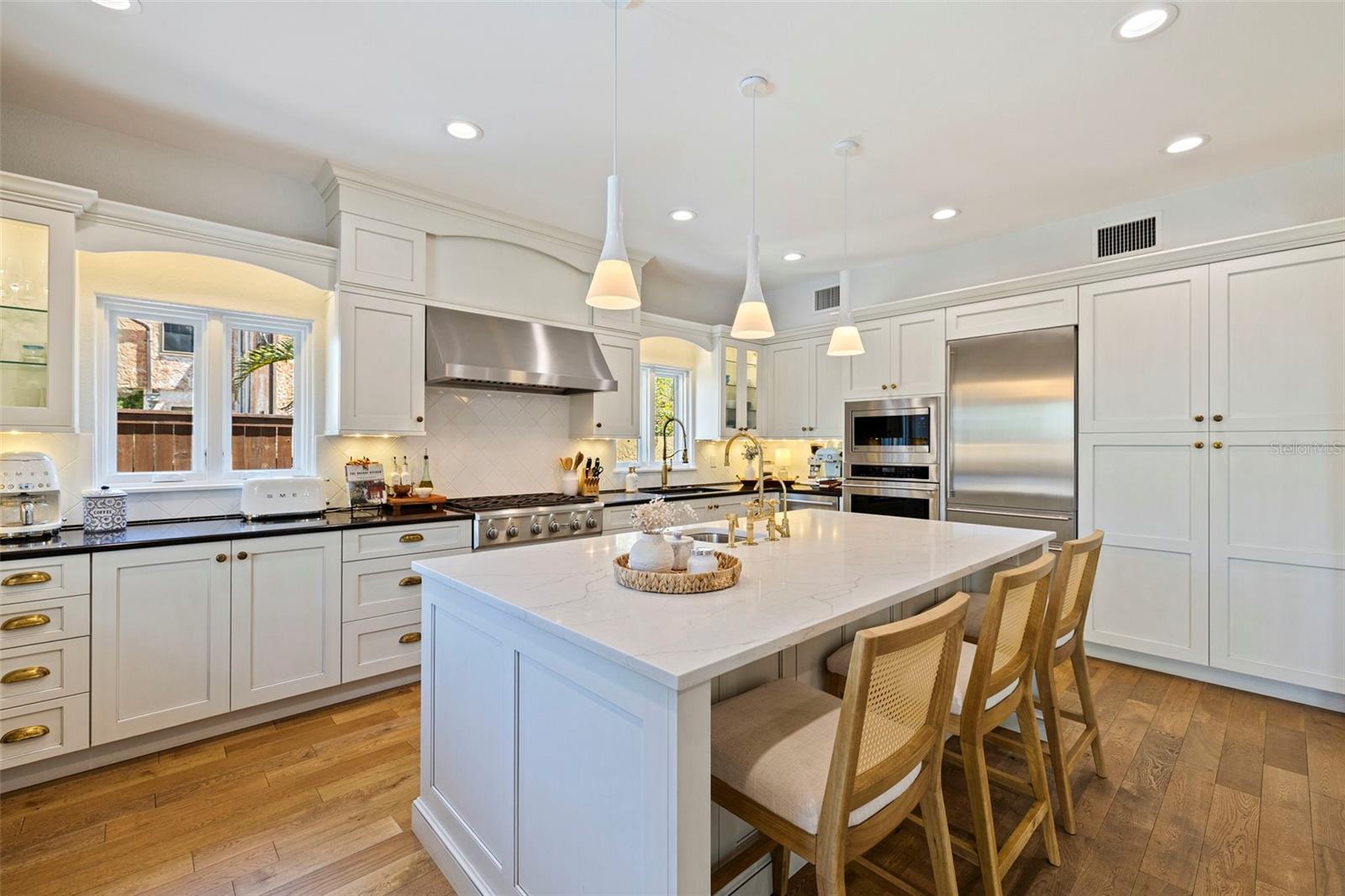 While the "bones" and artistic vision belong to David Tudeen, the property saw asignificant renovation in 2015 by architect Gerald Li. This update sensitivelymodernized the mechanical systems and kitchen while preserving Tudeen's originalcharacter-defining features (specifically the beams, ceiling details, and courtyardlayout).