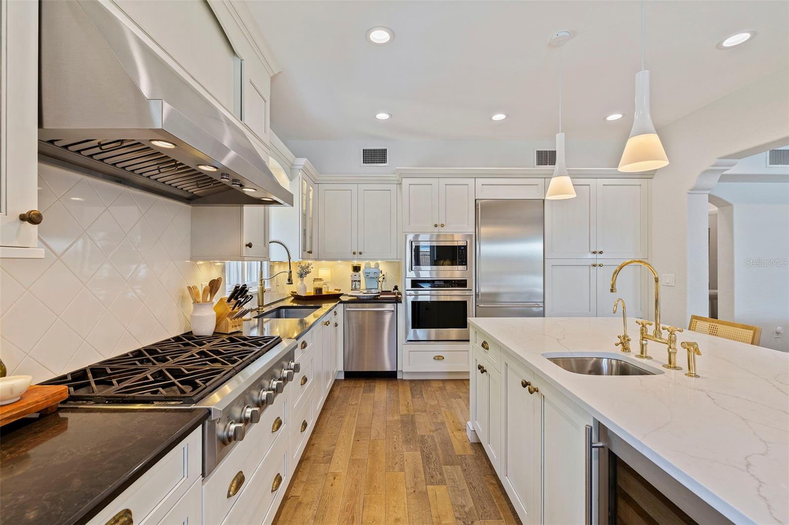 While the "bones" and artistic vision belong to David Tudeen, the property saw asignificant renovation in 2015 by architect Gerald Li. This update sensitivelymodernized the mechanical systems and kitchen while preserving Tudeen's originalcharacter-defining features (specifically the beams, ceiling details, and courtyardlayout).