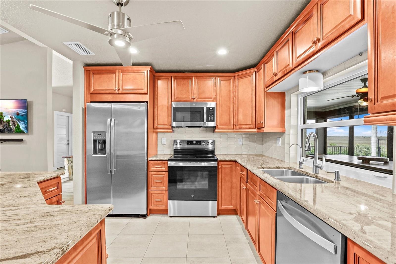 2021 Stainless Steel Kitchen Appliances
