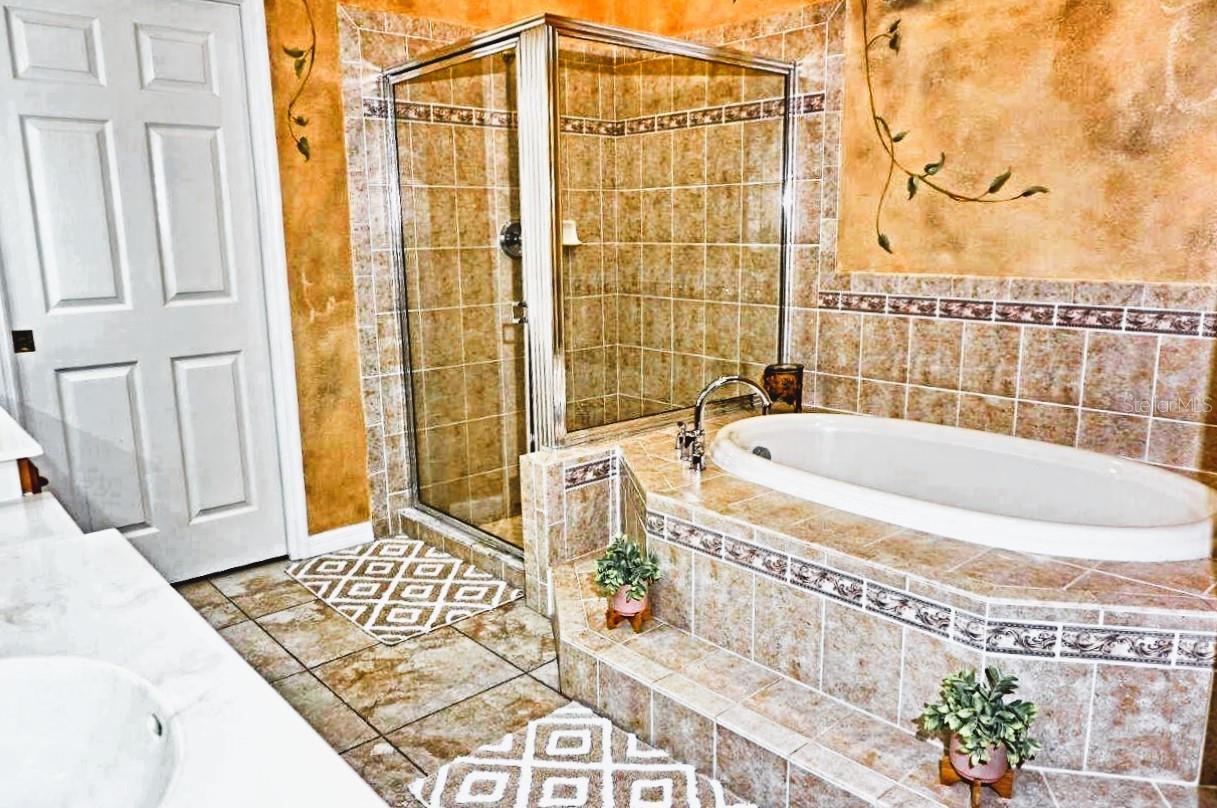 PRIMARY ENSUITE BATH