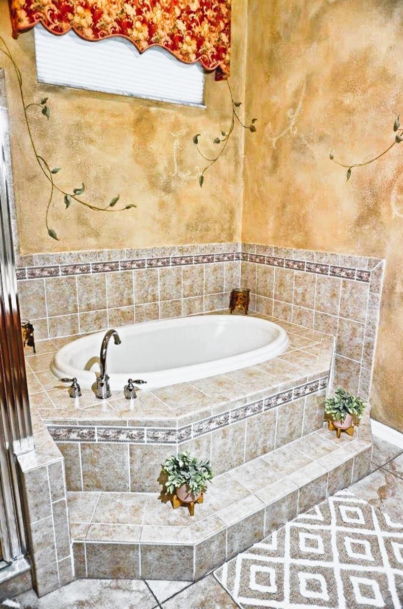 PRIMARY ENSUITE BATH