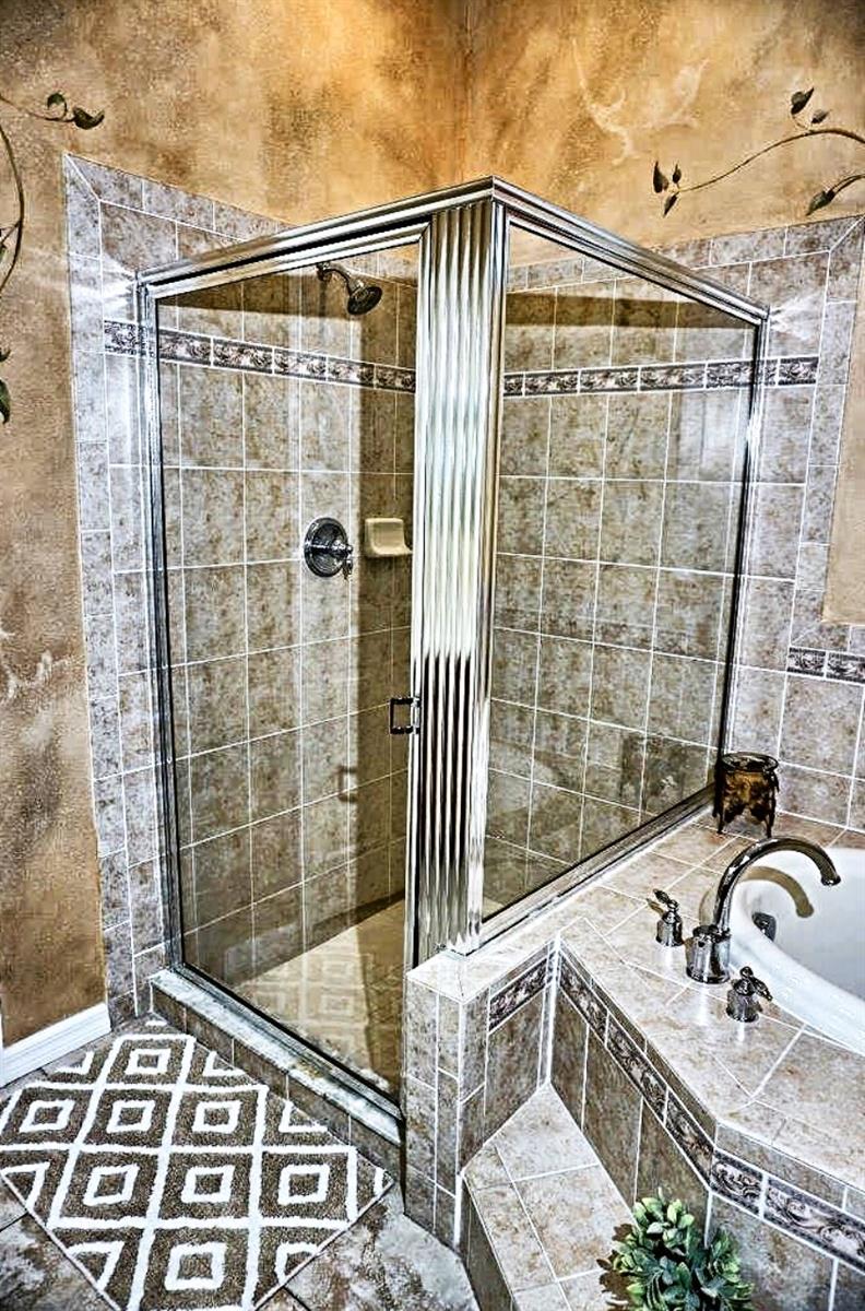 PRIMARY ENSUITE BATH