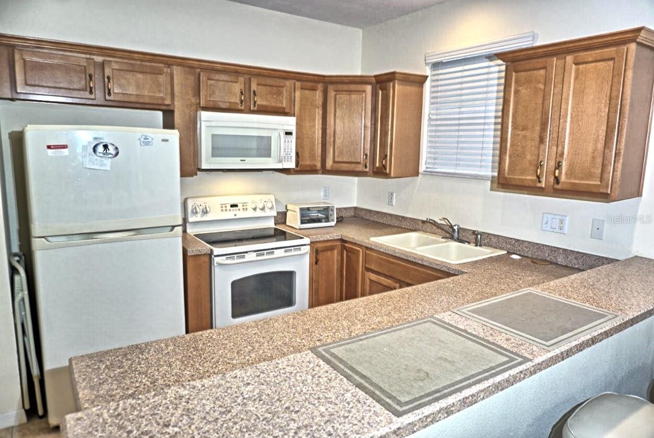 APARTMENT KITCHEN