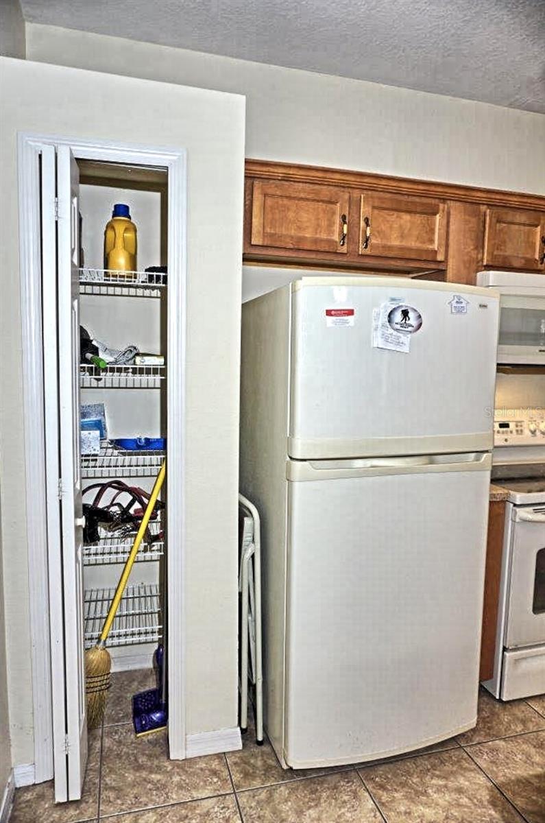 APARTMENT KITCHEN