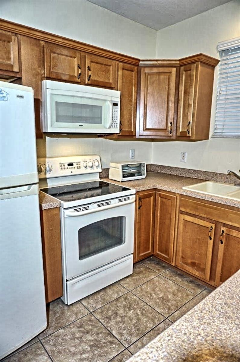 APARTMENT KITCHEN