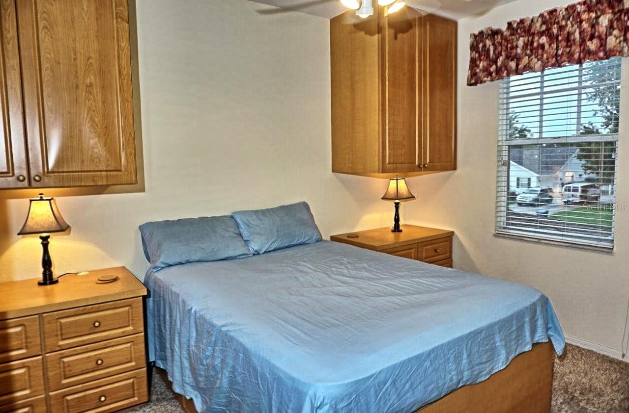 APARTMENT BEDROOM