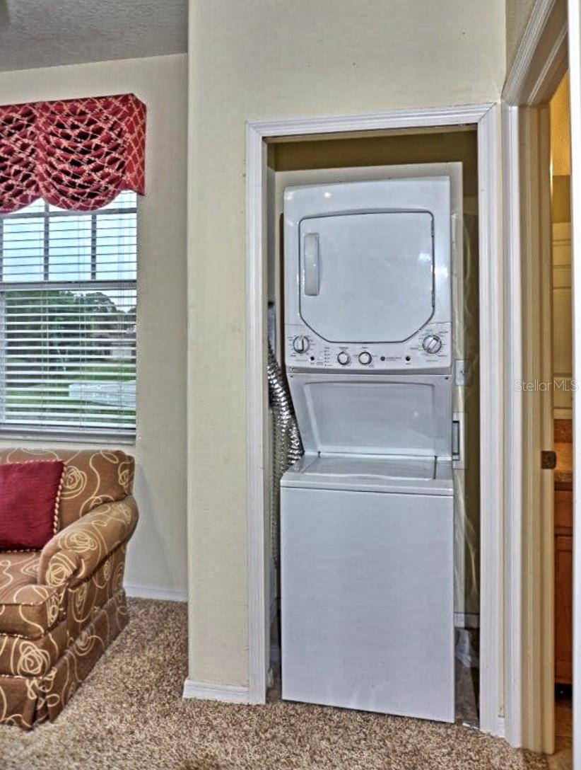 APARTMENT WASHER/DRYER