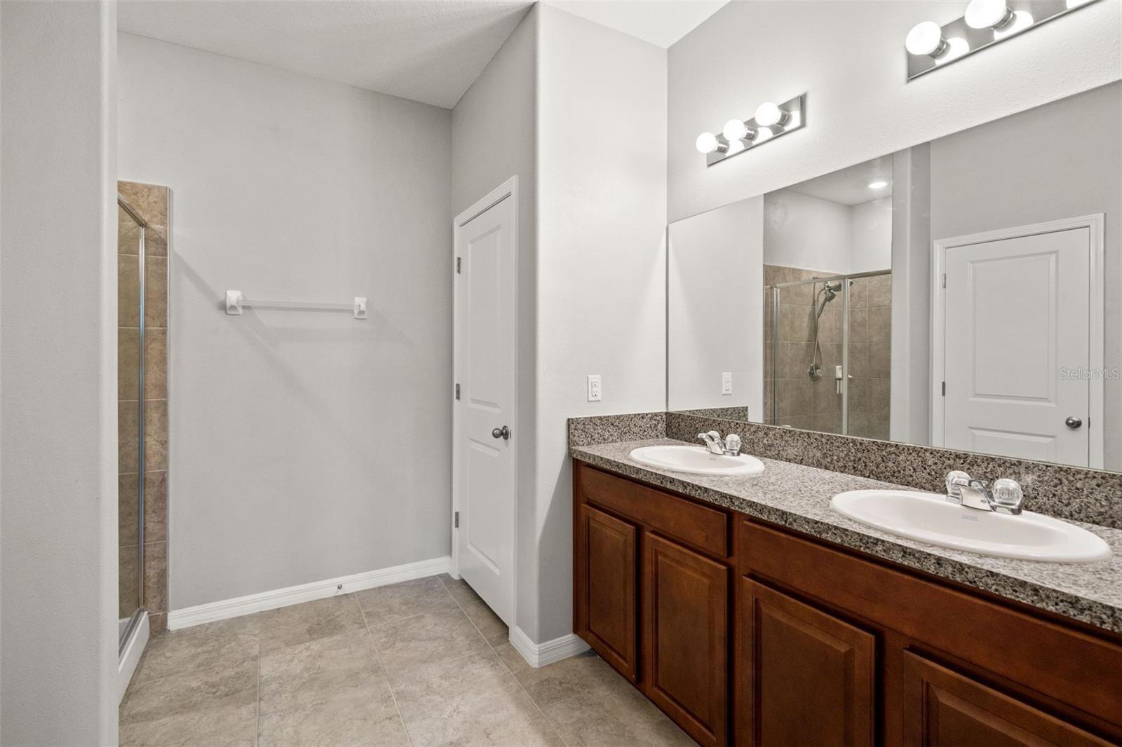 Ensuite Primary Bathroom