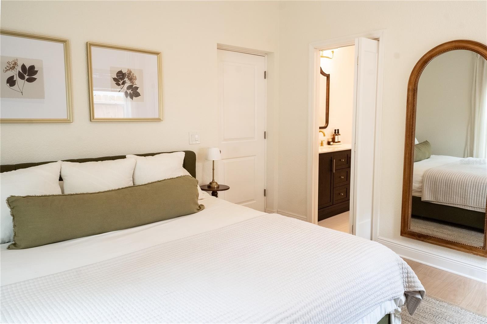 Bedroom 1 - Large bedroom easily fits a king bed with en-suite bathroom