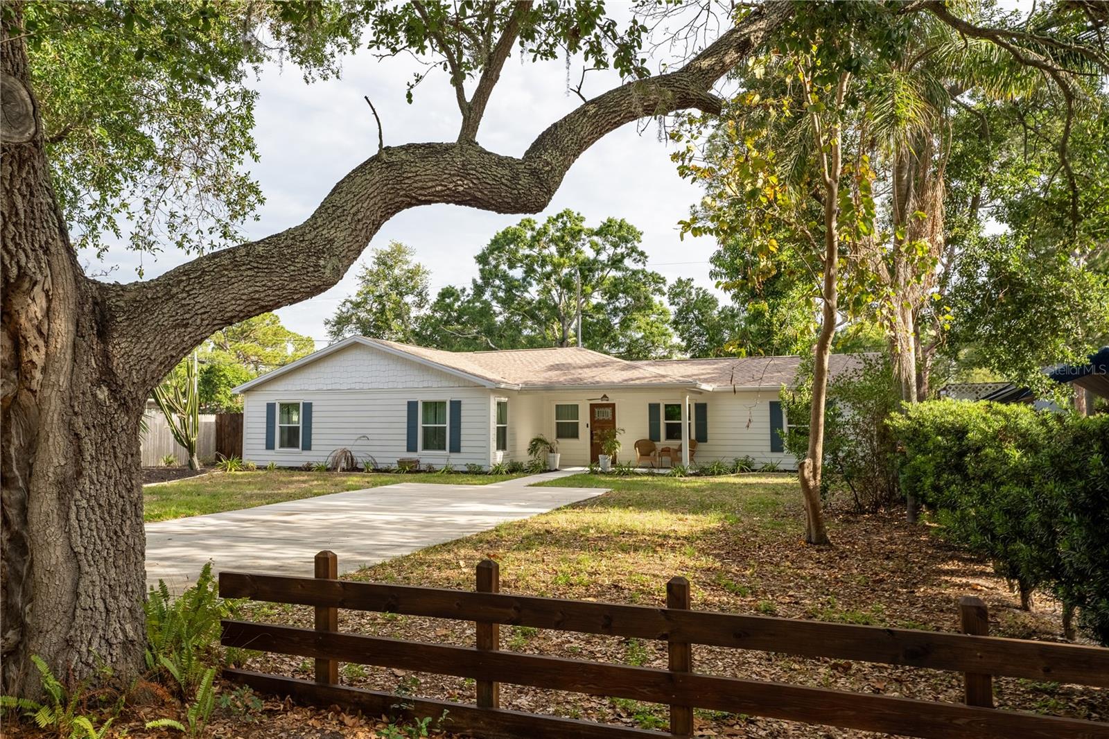 Front view of home