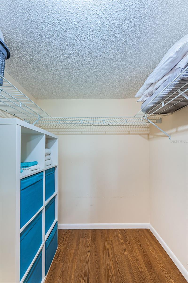 Walk in closet