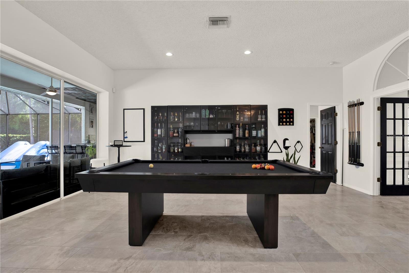 TB8506753