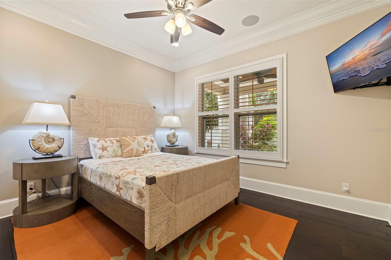 downstairs bedroom 1