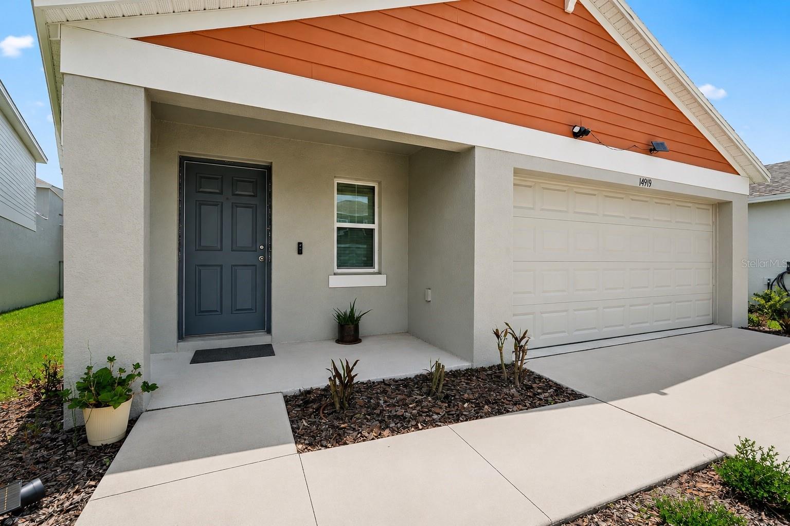 14919 Sterling Spur Ave, Lithia FL 33547 - Front